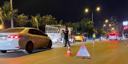 Adana'da gereksiz korna çalan 19 sürücüye para cezası kesildi