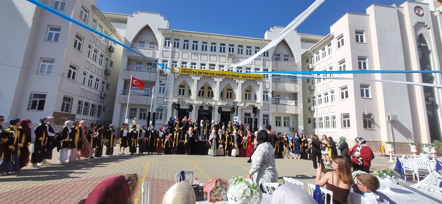 humeyra-okten-kiz-anadolu-imam-hatip-1-001.jpg