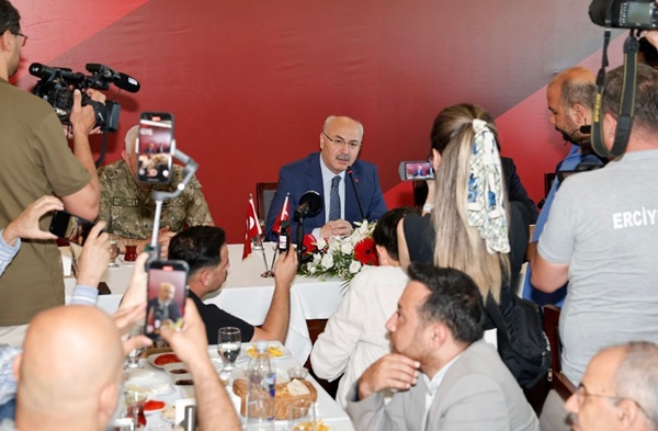 vali-kosger.jpg
