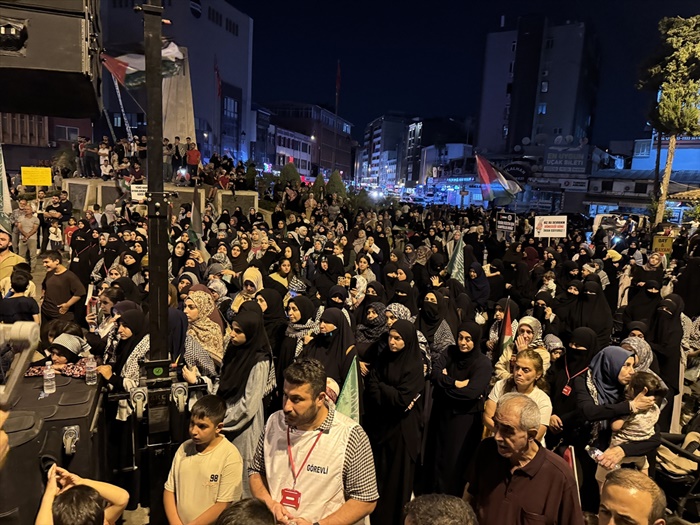 kuresel-sumud-filosu-protesto-2.jpg