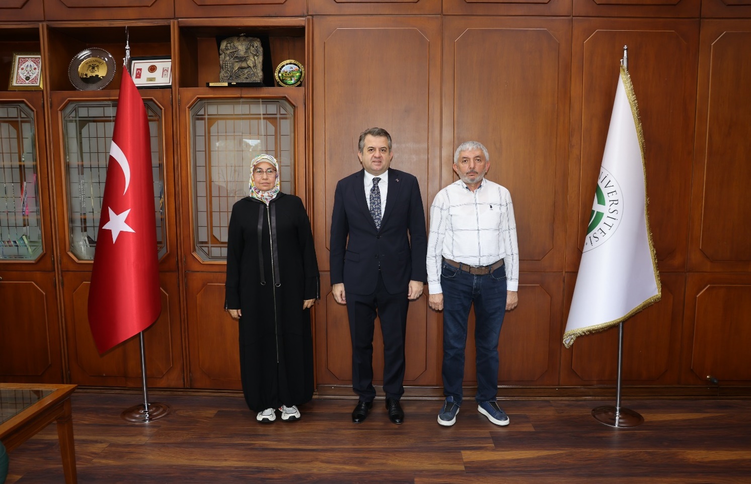 rektor-prof-dr-hamit-emrah-beris-1.jpg