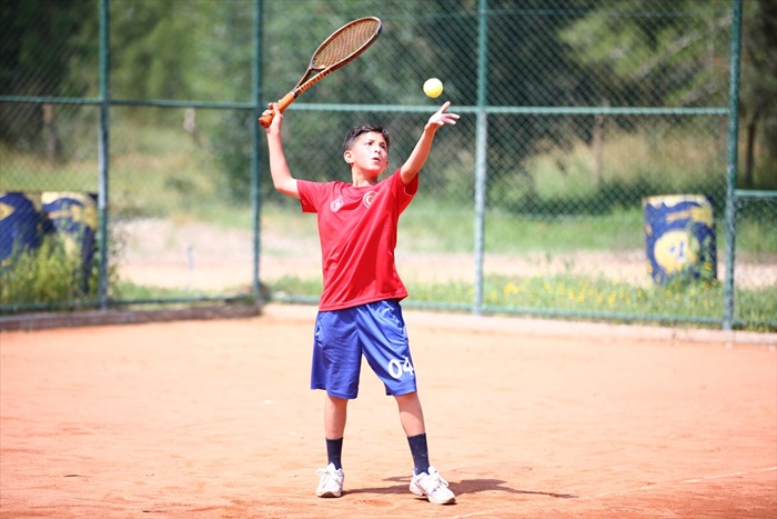 kucukler-ve-minikler-tenis.jpg