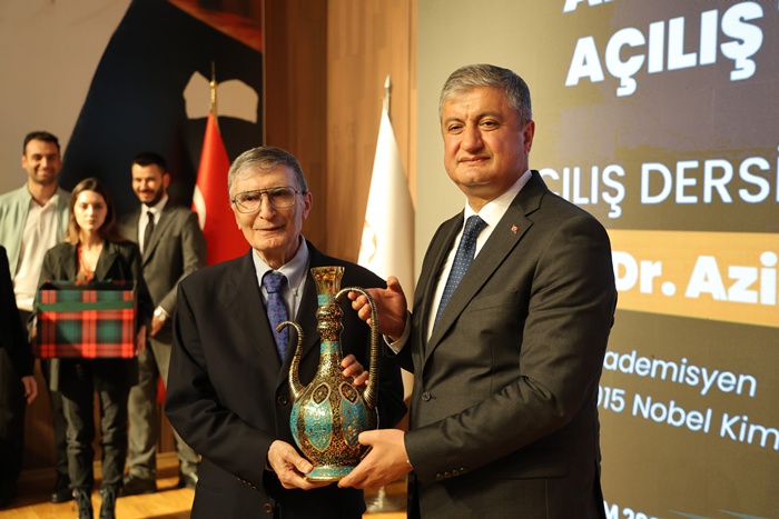 prof-dr-aziz-sancar-2.jpg