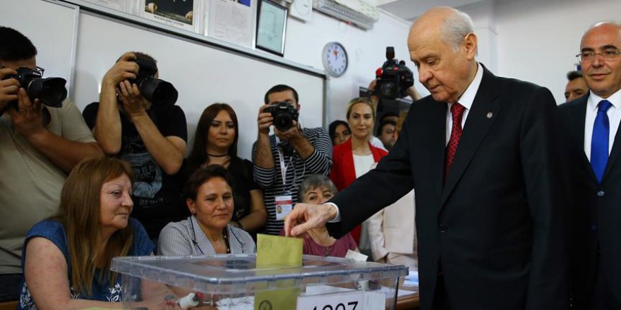 MHP Genel Başkanı Bahçeli oyunu kullandı