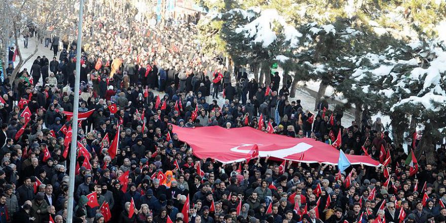 Binlerce kişi terörü lanetledi