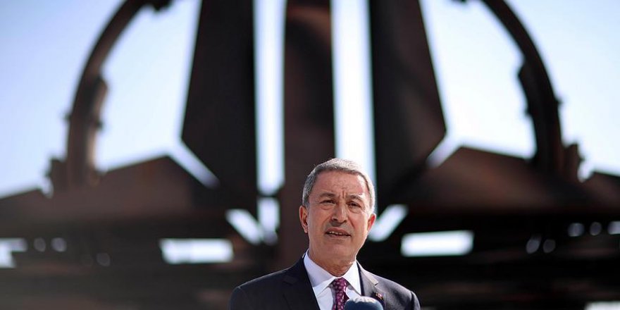 Hulusi Akar'dan terörle mücadelede kararlılık mesajı