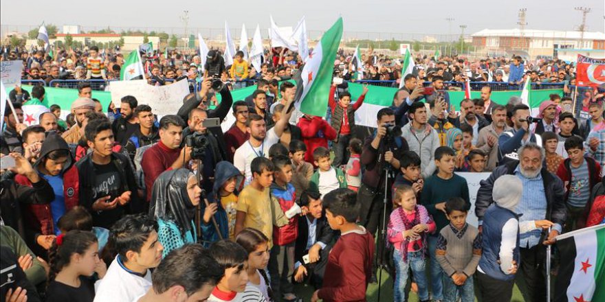 Suriyelilerden terör örgütü YPG/PKK’ya protesto