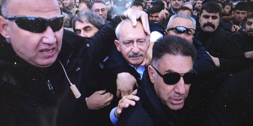 Kılıçdaroğlu'na şehit cenazesinde saldırı