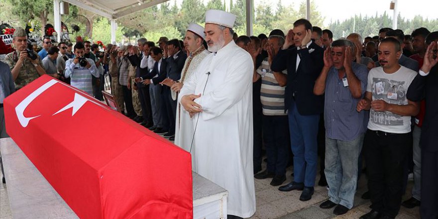 Şehit Uzman Onbaşı Yücel son yolculuğuna dualarla uğurlandı