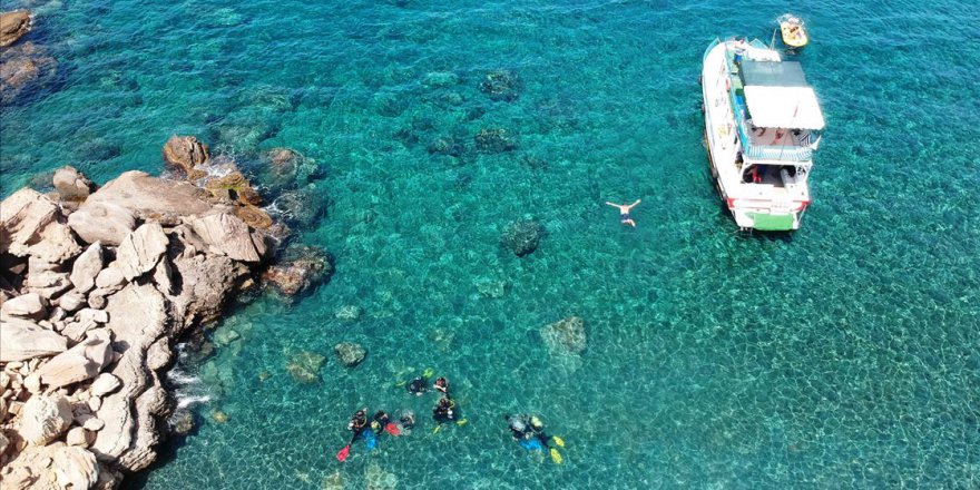 Gökçeada berrak deniziyle dalış tutkunlarını ağırlıyor