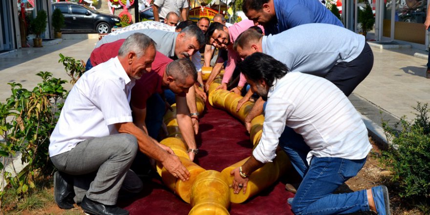 Adana'nın 1 tonluk tespihi Guinness'e aday