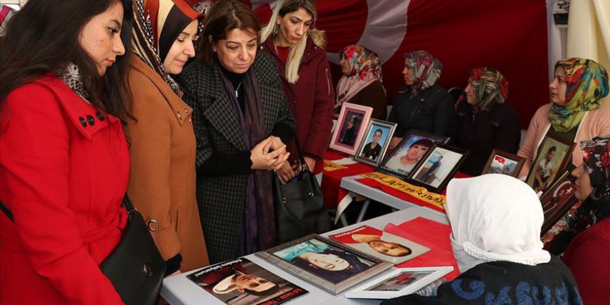 'Diyarbakır anneleri'ne destek ziyaretleri sürüyor