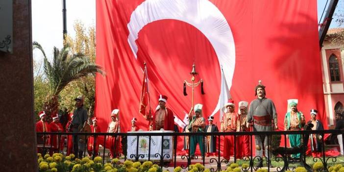 Tekirdağ'da vatandaşlar sahura mehter marşlarıyla kaldırıldı