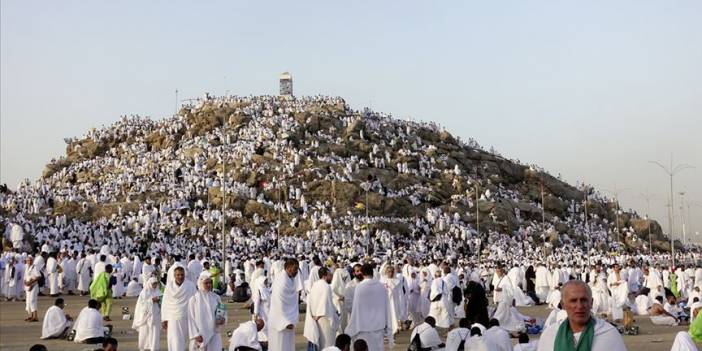 Hacı adaylarının Arafat heyecanı