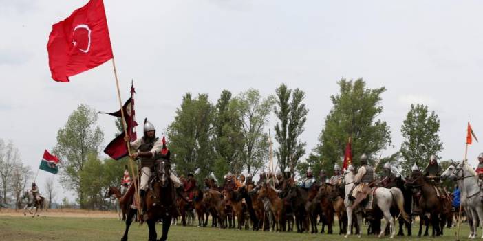 Türk kökenli milletler Macaristan'daki "Büyük Kurultay"da bir araya geldi