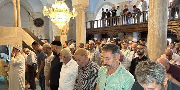 Filistin'de hayatını kaybedenler için yurt genelinde gıyabi cenaze namazı kılındı