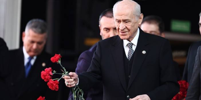 Bahçeli : "Teksas krizinden sonra eyaletleri arasındaki cepheleşmeyi sertleştiren ABD'nin komşu ülkelerdeki varlığı gayriahlakidir"