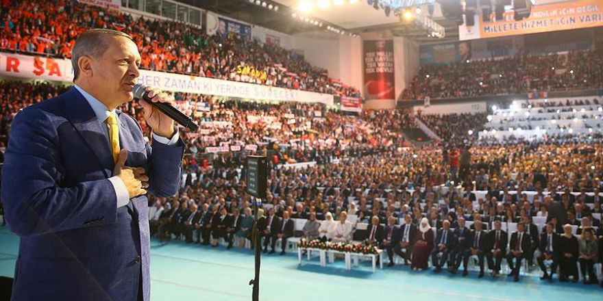 Erdoğan 'Gülü İncitme Gönül' Şiirini Okudu..