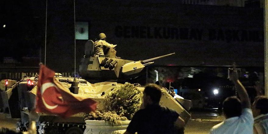 Görüntüler FETÖ'cü darbecilerin yalanları..