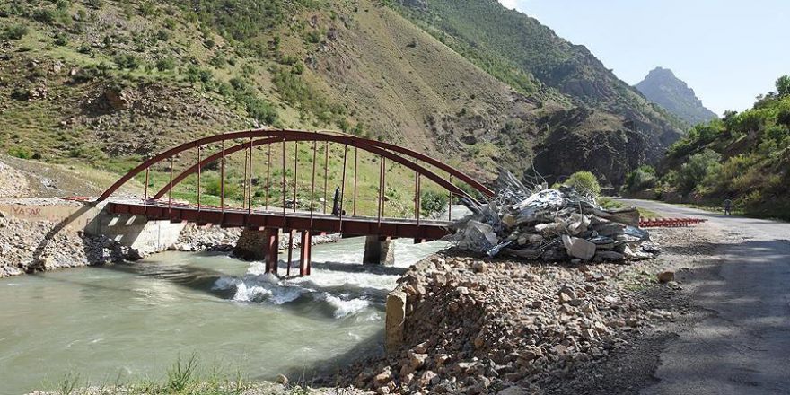 DBP'li belediye PKK'lı teröristler için köprü yaptırmış