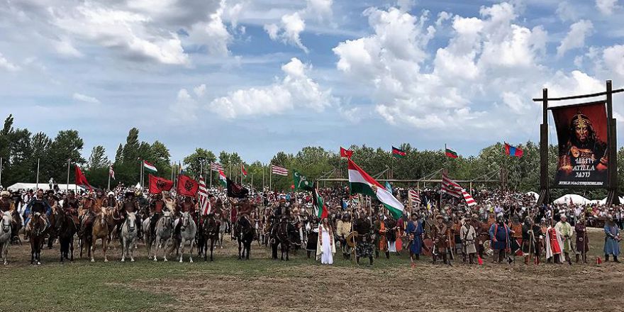 Macaristan'da 'Atalar Günü' etkinliği yapıldı