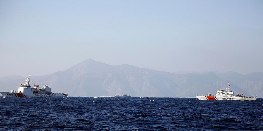 Yunanistan Savunma Bakanı Kardak'a yaklaştırılmadı