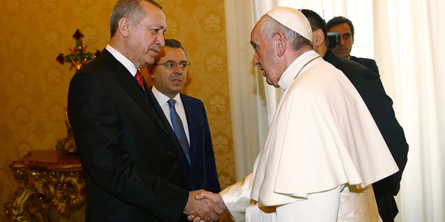 Erdoğan ile Papa Franciscus bir araya geldi