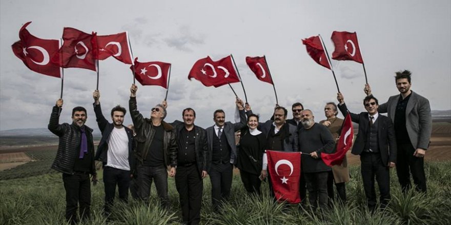 Sanatçılar Mehmetçik'e destek için Hatay'da